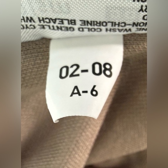 Uniqlo x Theory Collab AIRism Shirt 🤎 Taupe Brown | Size S | Cool & Minimalist 👕 - Picture 10 of 10